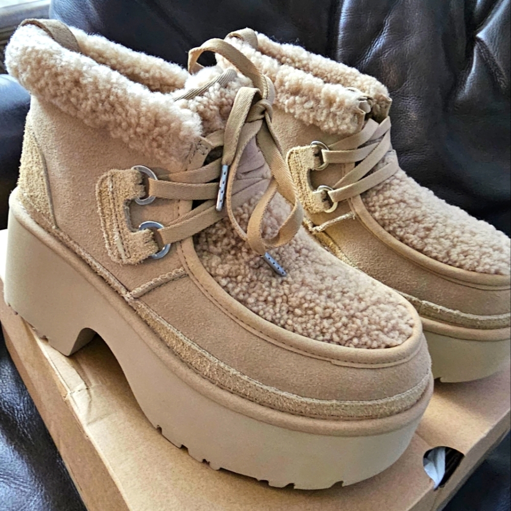 Women's Ugg Tan Platform Boots...sz 8 New, Never Worn. Make Reasonable Offer!